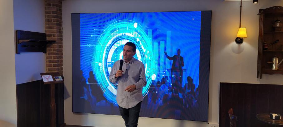 Charla sobre ciberseguridad dirigida a periodistas