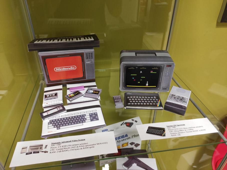 Museo de tecnología vintage a cambio de 500 litros de leche donados al Banco de Alimentos de León