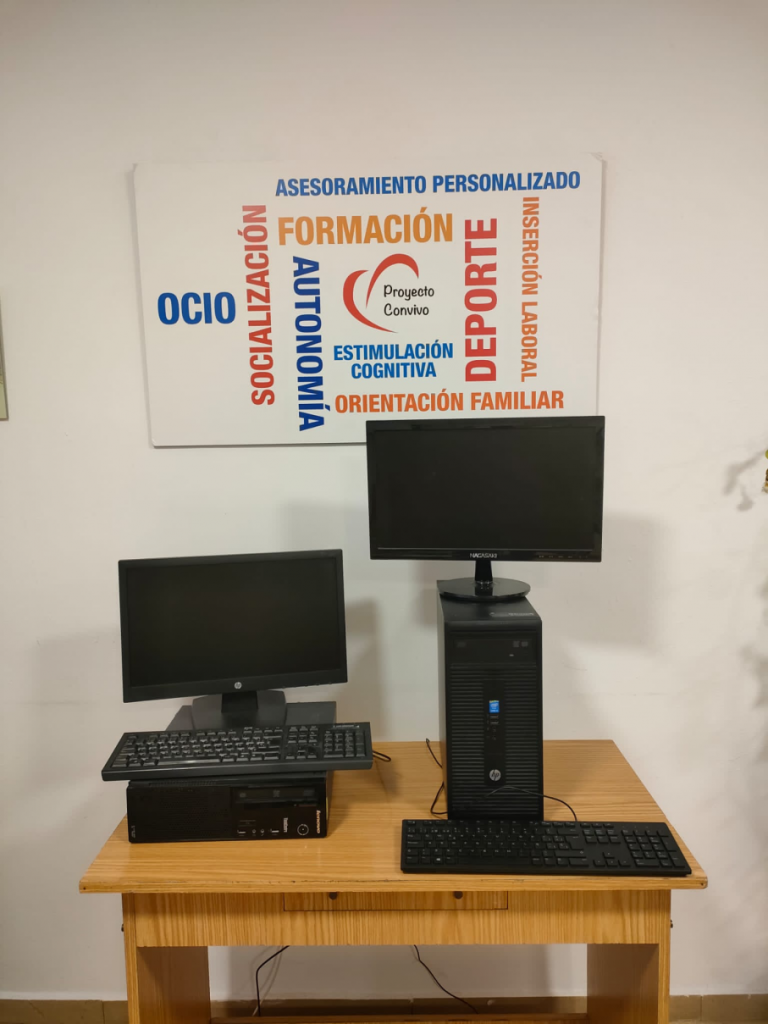 La Fundación Proconsi dona equipos informáticos